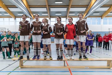 Bild 27 - C-Juniorinnen 2 Loewinnen Cup